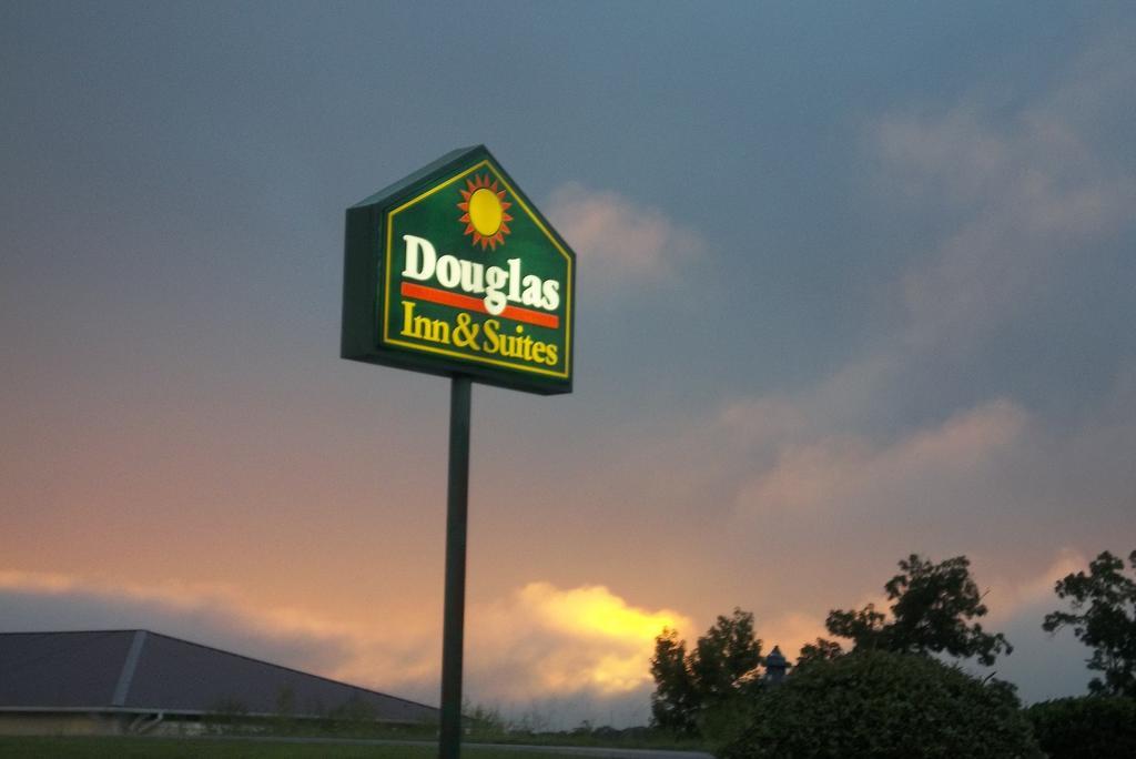 Douglas Inn & Suites, Blue Ridge, Ga المظهر الخارجي الصورة