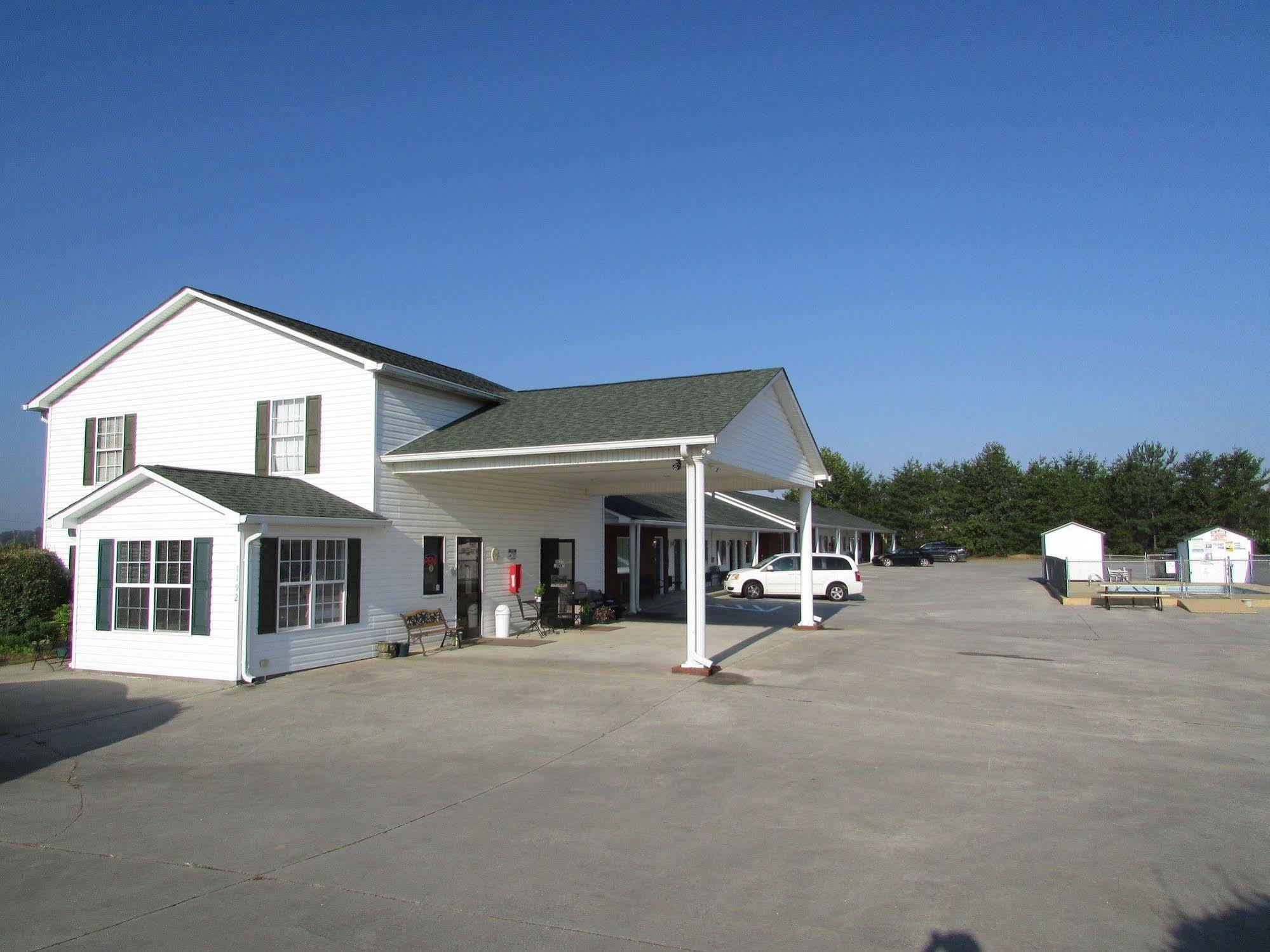 Douglas Inn & Suites, Blue Ridge, Ga المظهر الخارجي الصورة